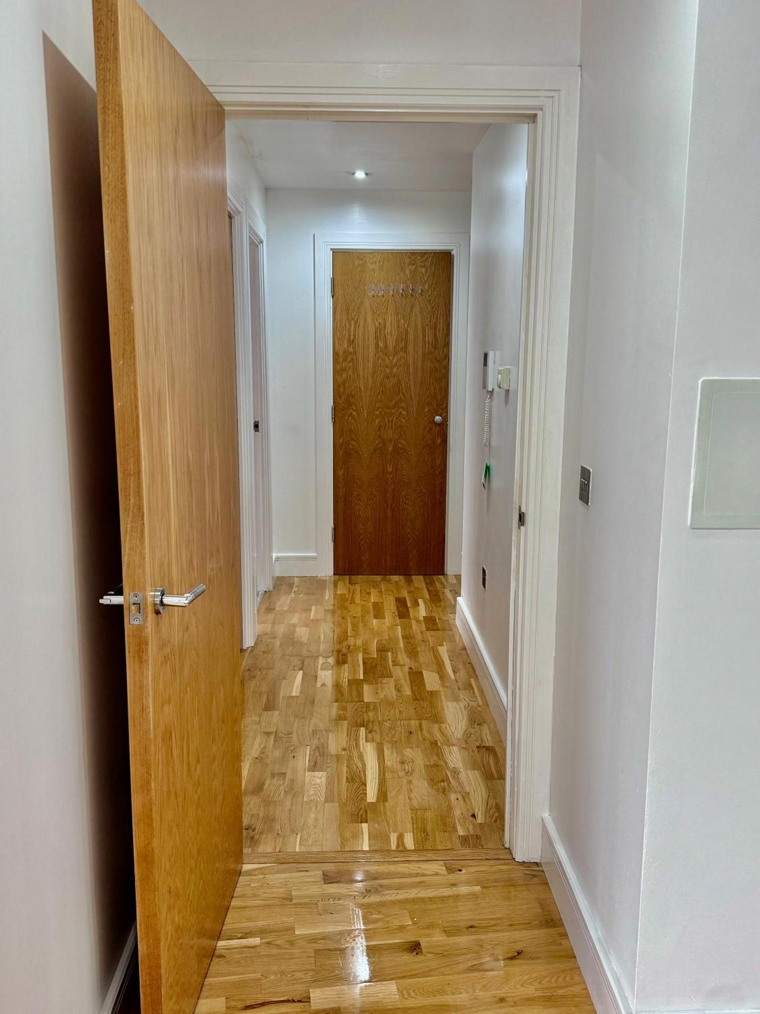 Luxury 2 Bed Entire Apartment-Near Tube & Shopping Centre Harrow Exterior photo